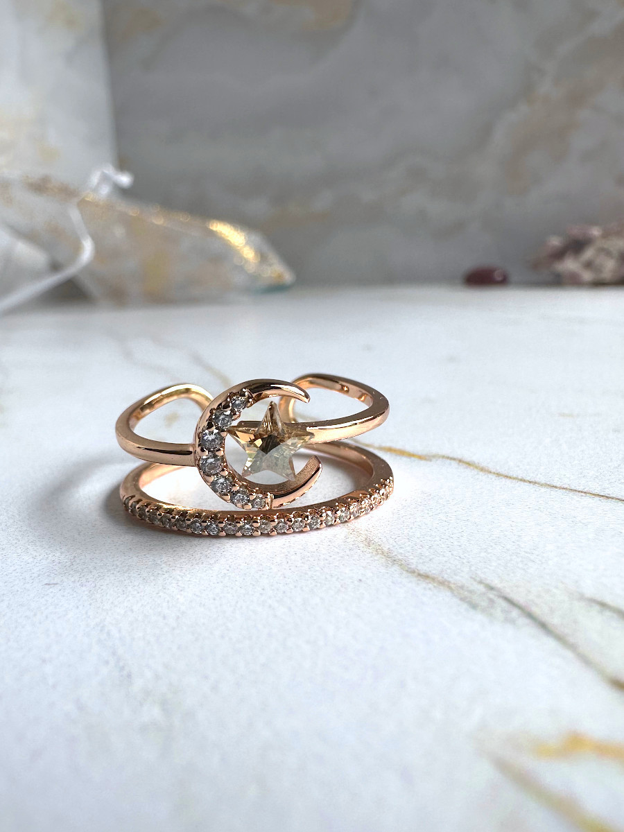 Двухслойное кольцо "Luna et Stella" с кристаллом Сваровски цвета шампань (16-20), Xuping Jewelry Двухслойное кольцо "Luna et Stella" с кристаллом Сваровски цвета шампань (16-20), Xuping Jewelry