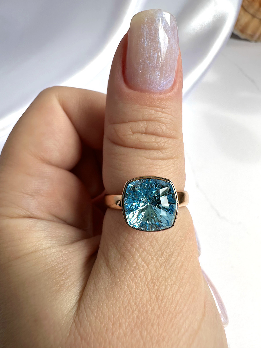 Перстень "Империя" с большим голубым кристаллом Сваровски (18-22), Xuping Jewelry Перстень "Империя" с большим голубым кристаллом Сваровски (18-22), Xuping Jewelry