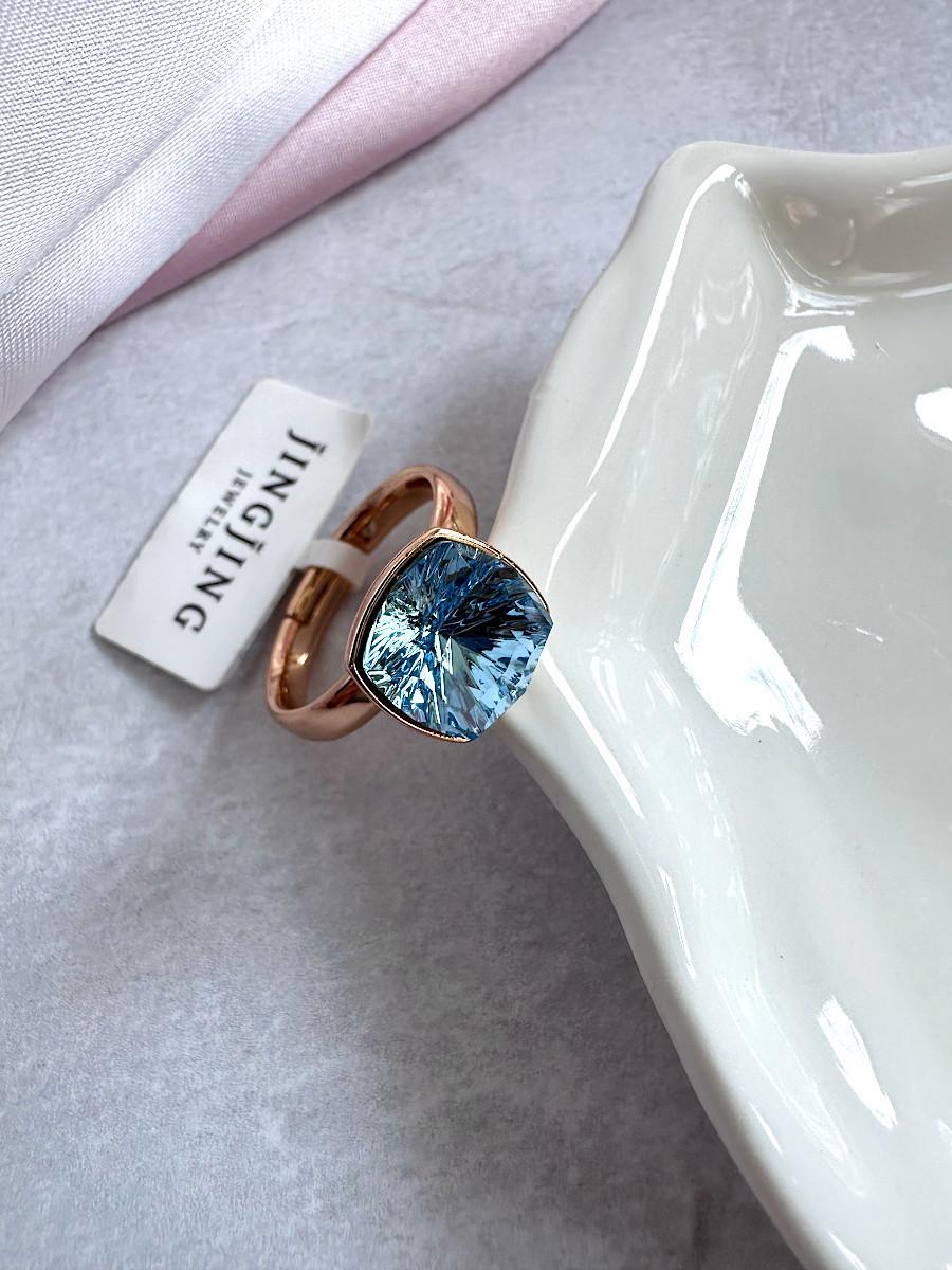 Перстень "Империя" с большим голубым кристаллом Сваровски (18-22), Xuping Jewelry Перстень "Империя" с большим голубым кристаллом Сваровски (18-22), Xuping Jewelry