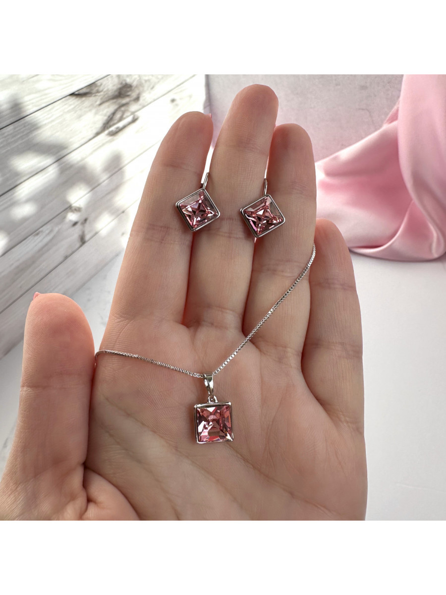 Колье и серьги с кристаллами Swarovski - комплект украшений “Crystal Rose” Колье и серьги с кристаллами Swarovski - комплект украшений “Crystal Rose”