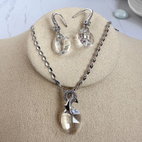 Комплект украшений Xuping Jewelry: колье и серьги с кристаллом Swarovski "Белоснежка"