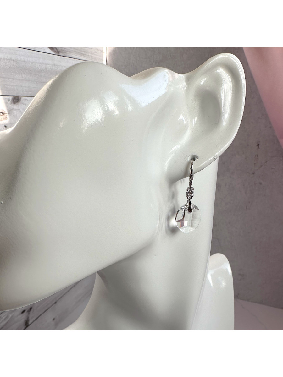 Комплект украшений Xuping Jewelry: колье и серьги с кристаллом Swarovski "Белоснежка" Комплект украшений Xuping Jewelry: колье и серьги с кристаллом Swarovski "Белоснежка"