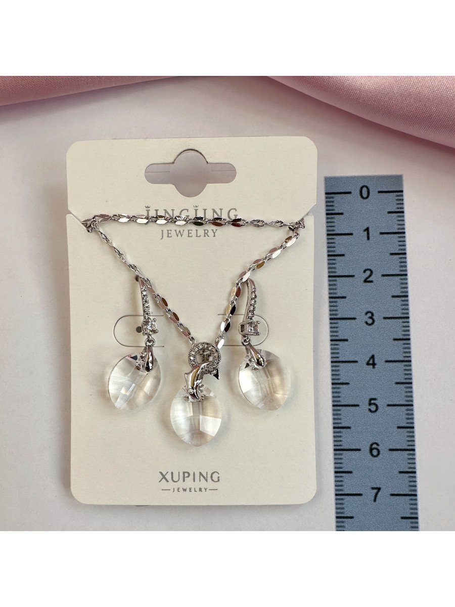 Комплект украшений Xuping Jewelry: колье и серьги с кристаллом Swarovski "Белоснежка" Комплект украшений Xuping Jewelry: колье и серьги с кристаллом Swarovski "Белоснежка"