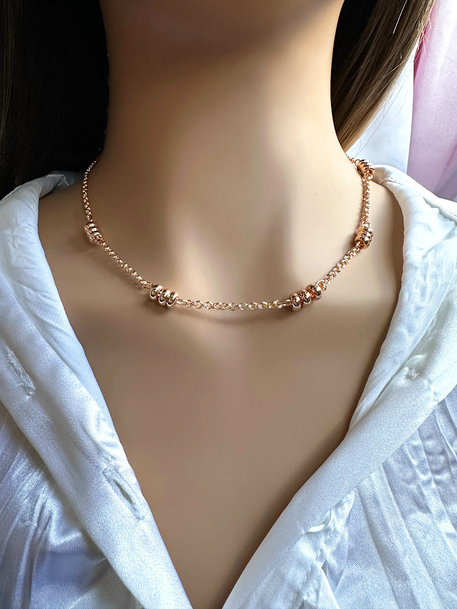 Колье-цепочка с нанизанными тройными бусинами, Xuping Jewelry