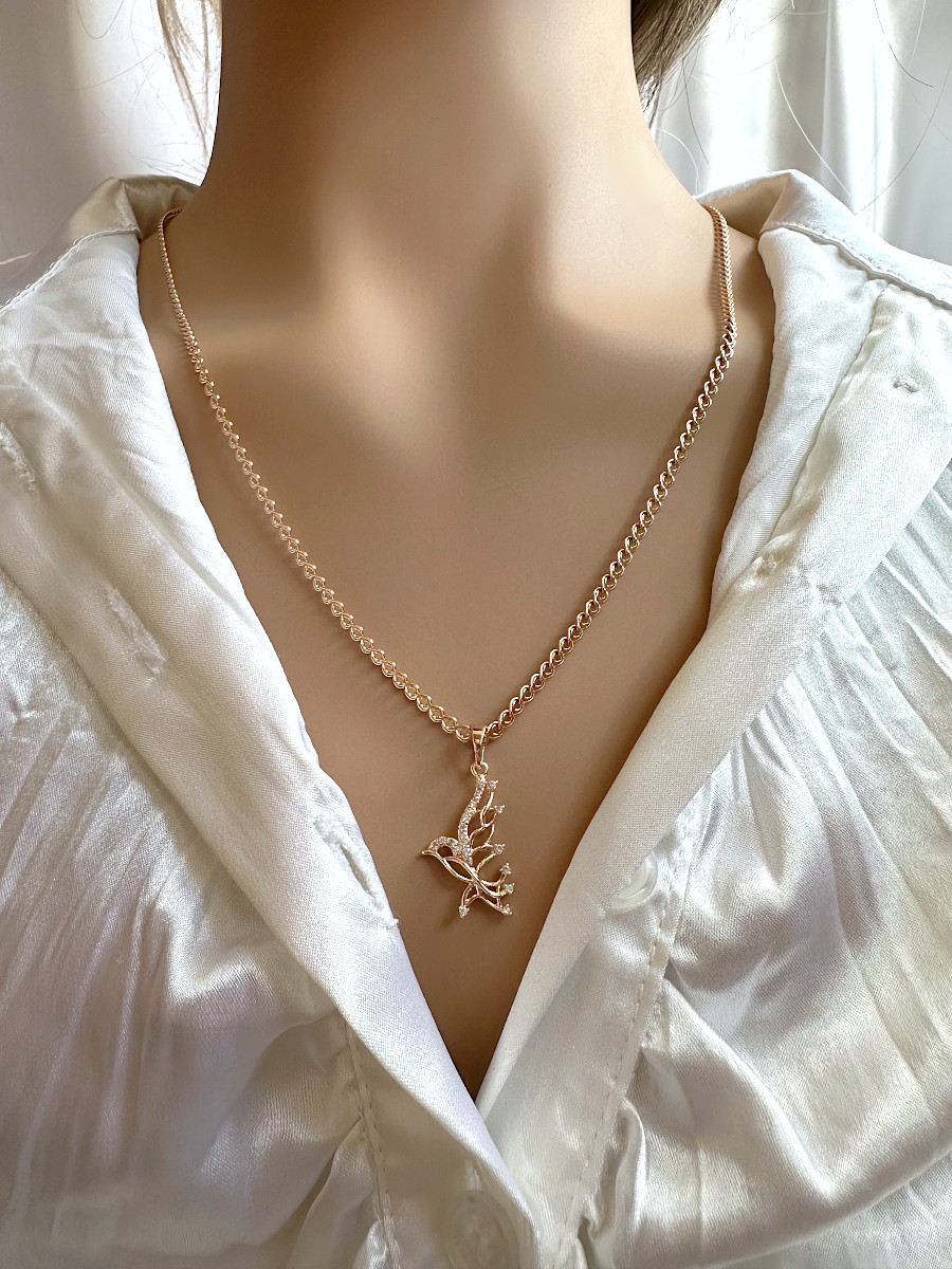 Подвеска "Птица счастья" с фианитами и цепочкой, Xuping Jewelry Подвеска "Птица счастья" с фианитами и цепочкой, Xuping Jewelry