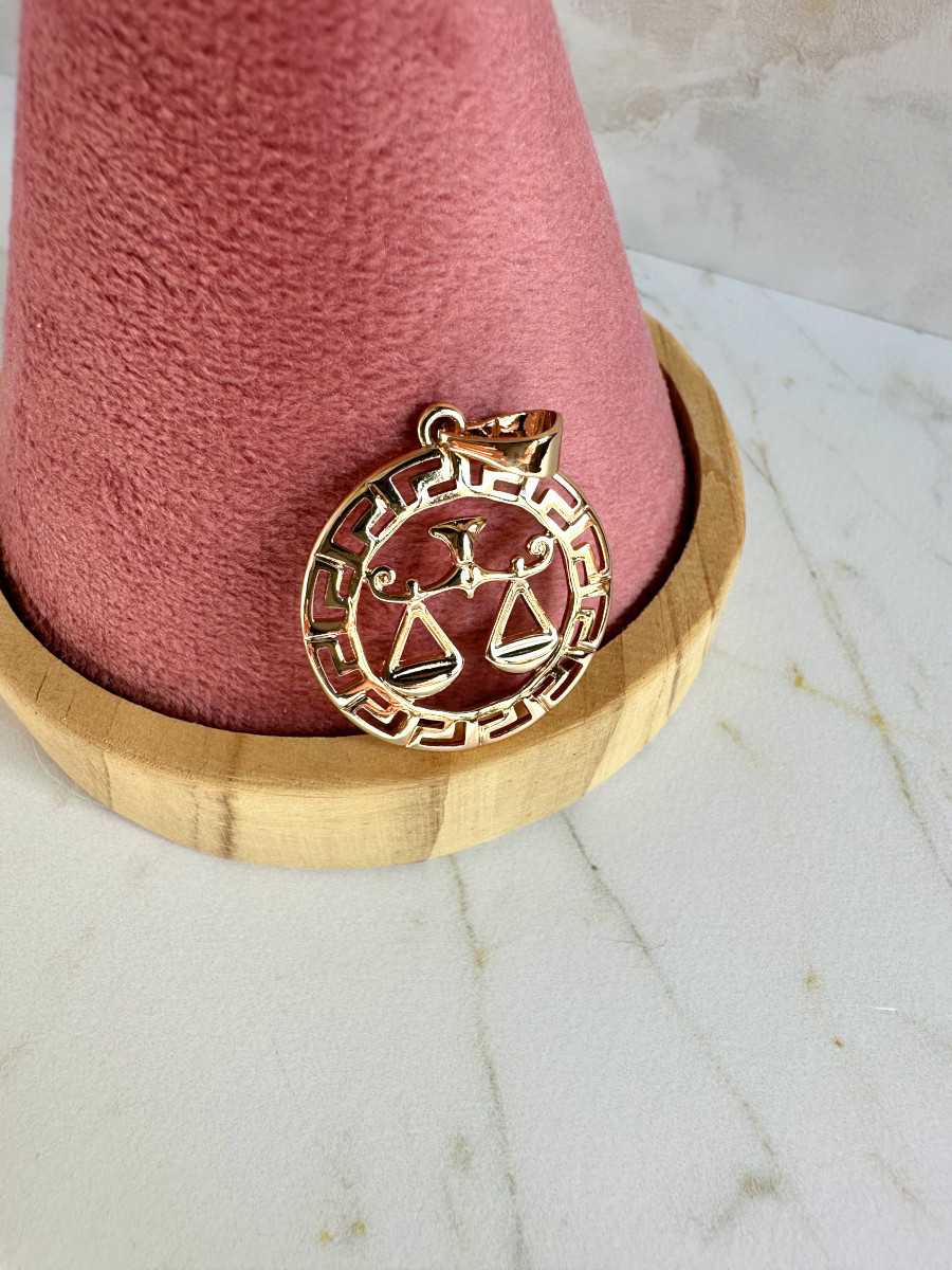 Подвеска "Весы" в стиле "Версаче" в золоте, Xuping Jewelry Подвеска "Весы" в стиле "Версаче" в золоте, Xuping Jewelry