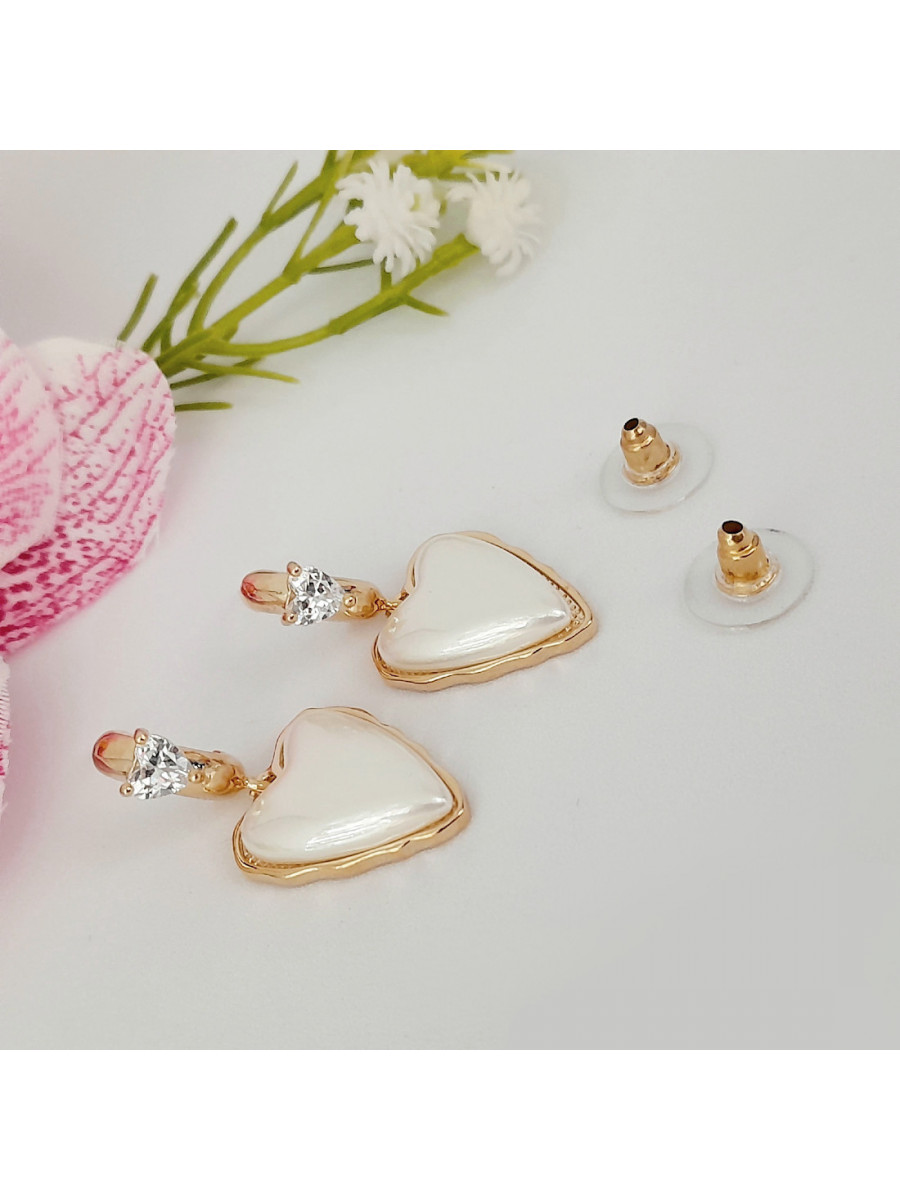 Серьги сердечки с кубическим цирконом, золотистые Серьги сердечки с кубическим цирконом, золотистые