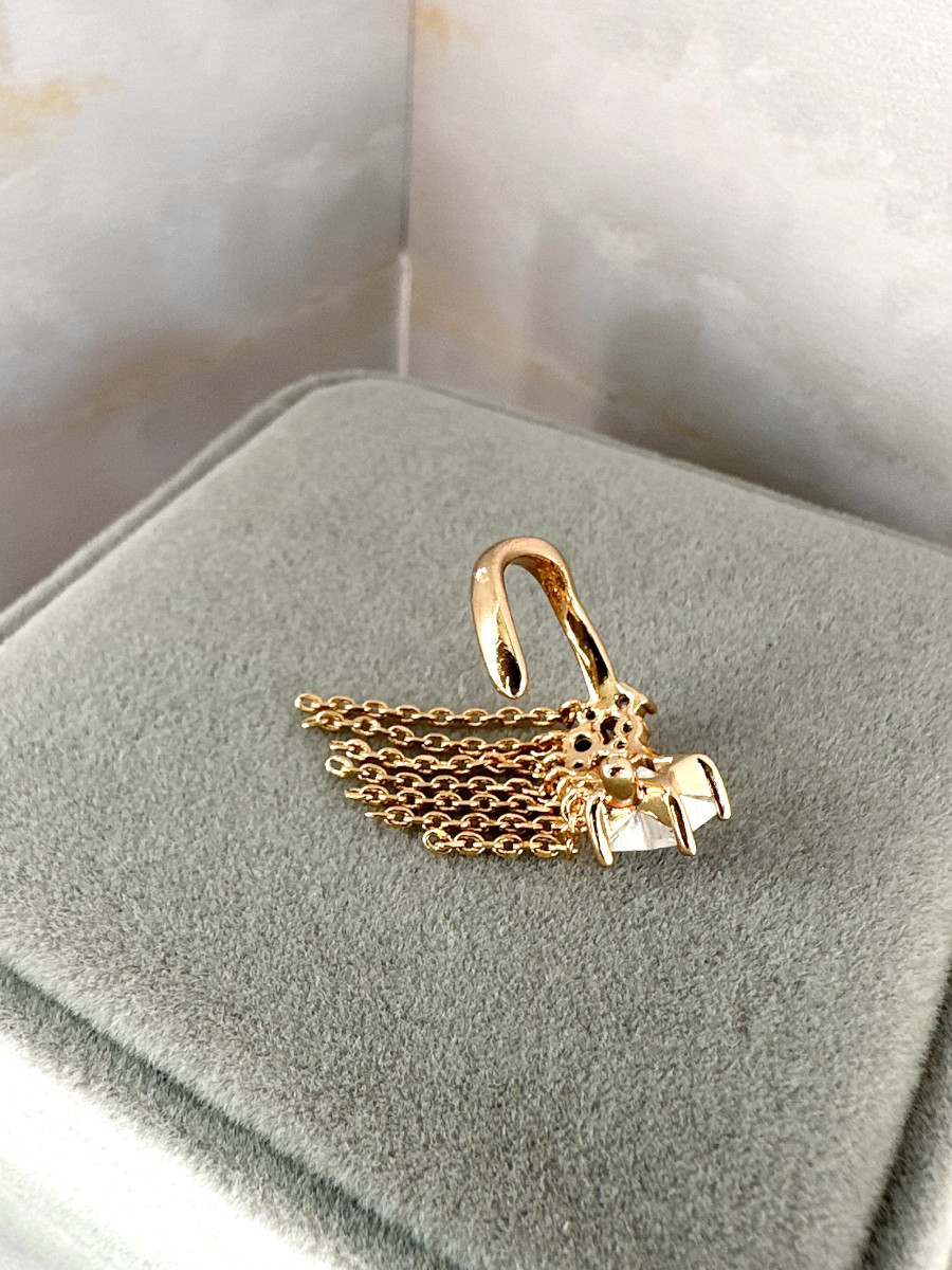 Серьга каффа "Звезда" с цирконами и подвесками цепочками, Xuping Jewelry Серьга каффа "Звезда" с цирконами и подвесками цепочками, Xuping Jewelry